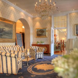 Seetelhotel Villa Esplanade Mit Aurora Die Zwei Villen Als Rueckzugsorte Mit Stil, Genuss Und Geschichte